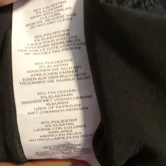 Boohoo Elegant Black V-Neck Maxi Dress - Picture 7 of 7